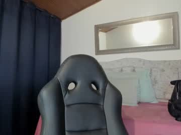 Little_Cony Chaturbate stream image from February 11, 2025