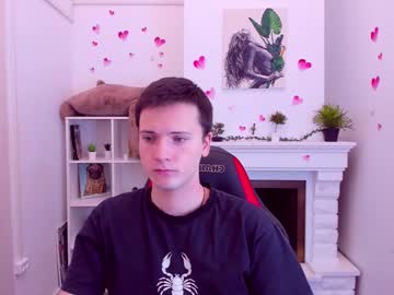 Zackhandsome Chaturbate stream image from February 11, 2025
