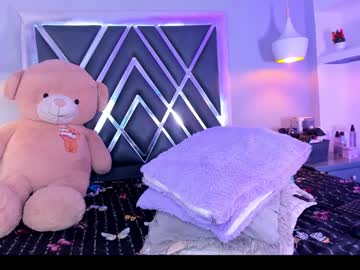 Aliciiabloom Chaturbate stream image from February 11, 2025