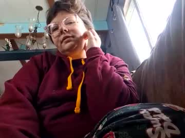 Hippihope420 Chaturbate stream image from February 11, 2025