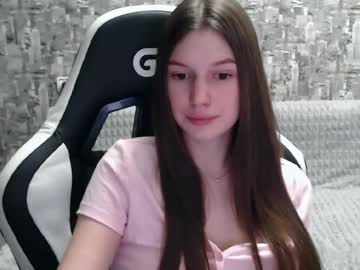 Honeyynancyy Chaturbate stream image from February 11, 2025