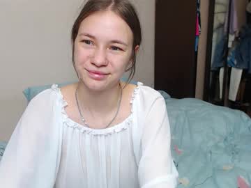 Leila_Bambi_ Chaturbate stream image from February 11, 2025