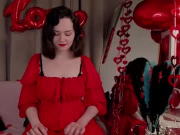 Camillaadrian Chaturbate stream image from February 11, 2025