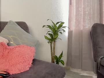 Haileebeer_ Chaturbate stream image from February 11, 2025