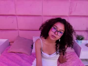 Marianna_Ray_ Chaturbate stream image from February 11, 2025