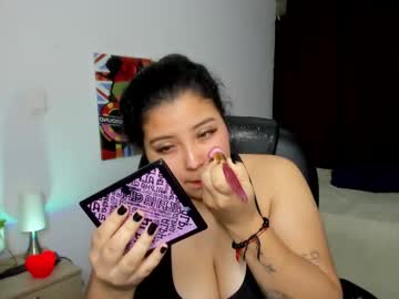 Trixie_Bigsexy Chaturbate stream image from February 11, 2025