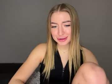 Milanaaa_ Chaturbate stream image from February 11, 2025