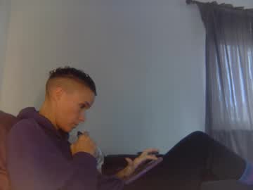 Christinasaunters Chaturbate stream image from February 11, 2025
