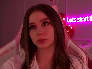 Dianabecker Chaturbate stream image from February 11, 2025