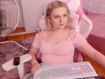 Feminine_Fatale Chaturbate stream image from February 11, 2025
