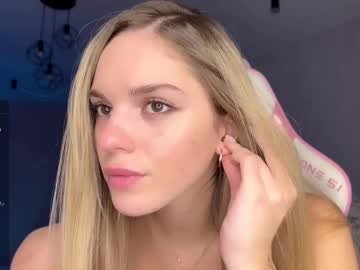 Hornybunnyss Chaturbate stream image from February 11, 2025