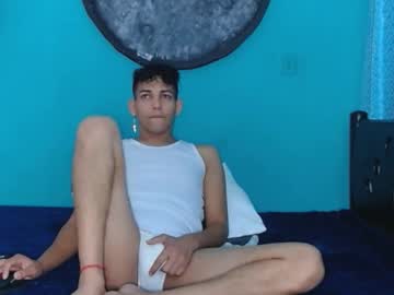 Matthew_Hawk19 Chaturbate stream image from February 11, 2025