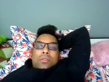 Cummforuu Chaturbate stream image from February 11, 2025