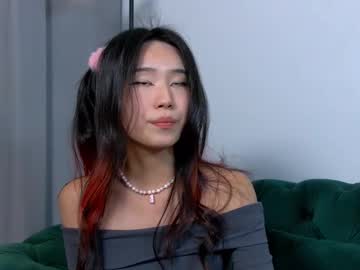 Evelinbunny stream image from February 11, 2025