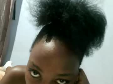 Sassyqueen90 Chaturbate stream image from February 11, 2025