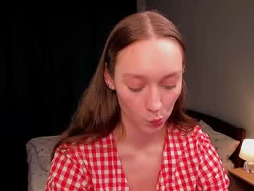 Fannyboozer Chaturbate stream image from February 11, 2025