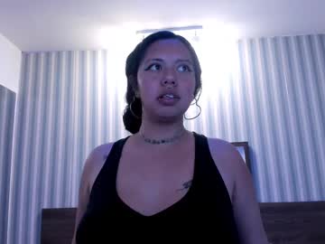 Lisaa_Warren Chaturbate stream image from February 11, 2025