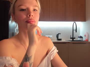 Olivia_Bells Chaturbate stream image from February 11, 2025