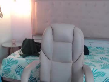 Xlunna Chaturbate stream image from February 11, 2025