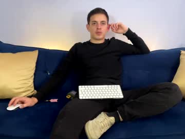 Liam_Enzho Chaturbate stream image from February 11, 2025