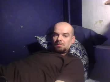 Yewloo Chaturbate stream image from February 11, 2025