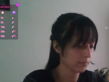 Moonlunita Chaturbate stream image from February 11, 2025
