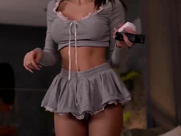 Esmeainsley Chaturbate stream image from February 11, 2025