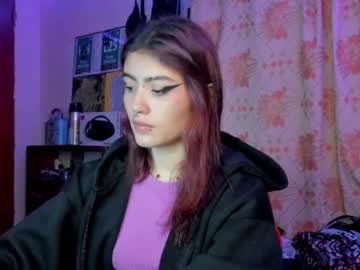 Giulietta_Mon Chaturbate stream image from February 11, 2025