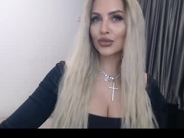 Lovelyblondyxxx Chaturbate stream image from February 11, 2025
