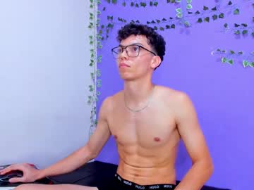 Prettybunnies08 Chaturbate stream image from February 11, 2025