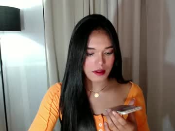 Queenyana Chaturbate stream image from February 11, 2025