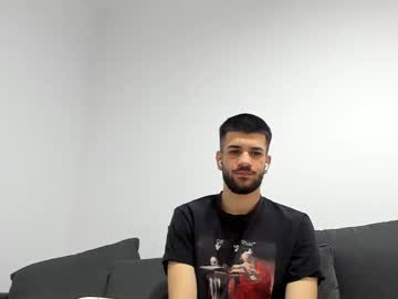 Jeremyscharm Chaturbate stream image from February 12, 2025