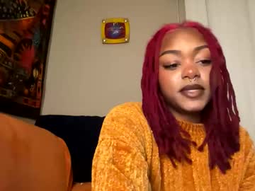 Hippieangelbabi Chaturbate stream image from February 12, 2025