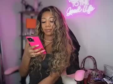 Jazmineskye Chaturbate stream image from February 12, 2025