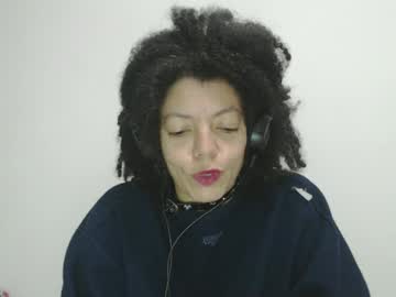 Latinadreamy Chaturbate stream image from February 12, 2025