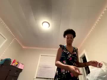 Sexoxoebony Chaturbate stream image from February 12, 2025