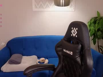 Sky_Lol1y Chaturbate stream image from February 12, 2025