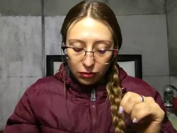 Little_Devil_Diablita90 Chaturbate stream image from February 12, 2025