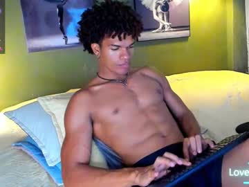 Bigxxo Chaturbate stream image from February 12, 2025