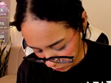 Chloe_279 Chaturbate stream image from February 12, 2025