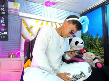 Richi_Montes Chaturbate stream image from February 12, 2025