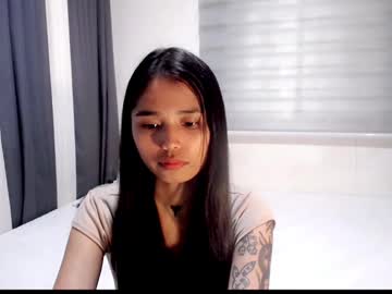 Yumi_Fox01 Chaturbate stream image from February 12, 2025