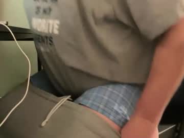 Allergictochat Chaturbate stream image from February 12, 2025
