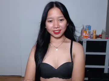 Iloveyou_Laura Chaturbate stream image from February 12, 2025