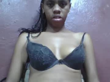 Nirinahfy Chaturbate stream image from February 12, 2025