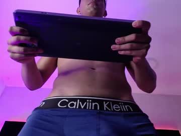 Crixus1_ Chaturbate stream image from February 12, 2025