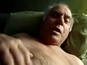 Doggerdong Chaturbate stream image from February 12, 2025