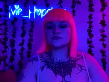 Ivie_Hopeless Chaturbate stream image from February 12, 2025