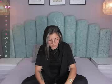 Karoll_Santos Chaturbate stream image from February 12, 2025