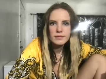 Kittycatkendra Chaturbate stream image from February 12, 2025